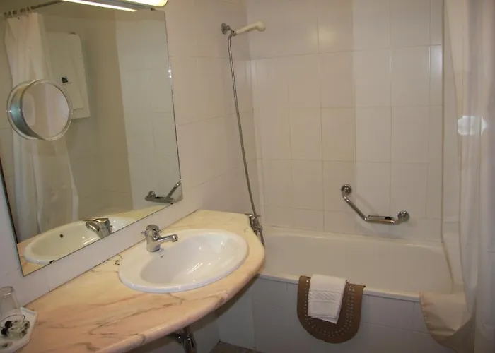 Turismo Miranda מלון