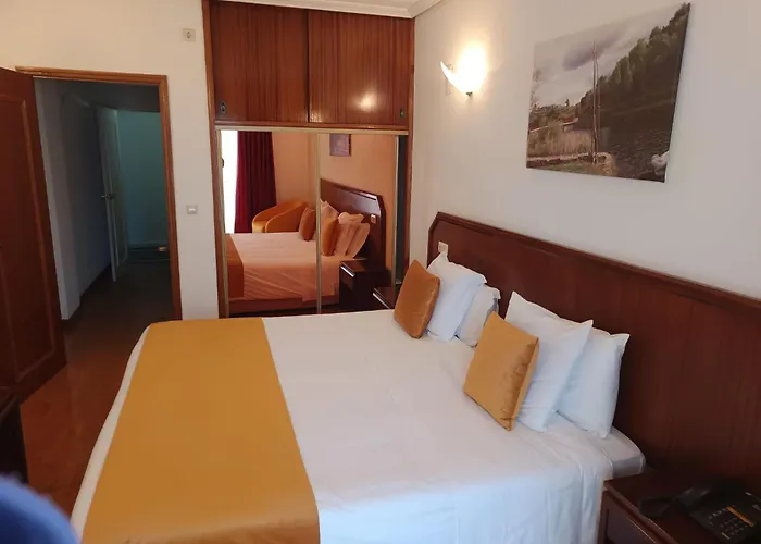 מלון Turismo Miranda מירנדה דו דורו